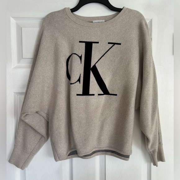 Calvin Klein Jeans Logo Dolman Sleeve Sweater - Picture 2 of 8
